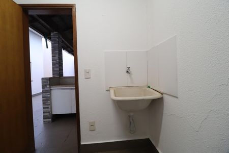 Área de Serviço de casa para alugar com 3 quartos, 250m² em Brasil, Uberlândia