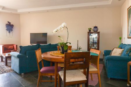 Apartamento à venda com 147m², 3 quartos e 2 vagas