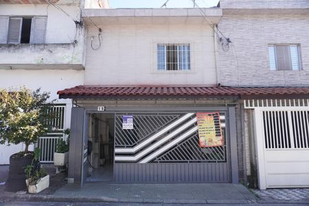 Casa para alugar com 1 quarto, 50m² em Parque Guaianazes, São Paulo