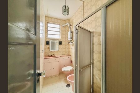 Casa à venda com 196m², 4 quartos e sem vaga