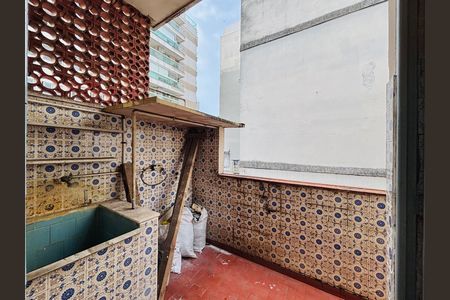 Casa à venda com 196m², 4 quartos e sem vaga