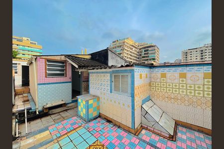 Casa à venda com 196m², 4 quartos e sem vaga
