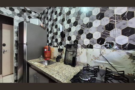 Cozinha de apartamento à venda com 2 quartos, 47m² em Vila Eldizia, Santo André