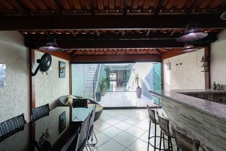 Área externa de casa à venda com 3 quartos, 158m² em Jardim Nossa Senhora do Carmo, São Paulo
