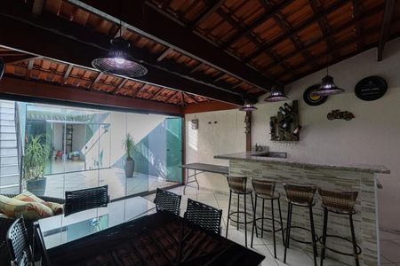 Área externa de casa à venda com 3 quartos, 158m² em Jardim Nossa Senhora do Carmo, São Paulo