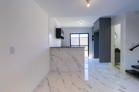 Sala de casa de condomínio para alugar com 3 quartos, 70m² em Jardim Ipes, Cotia