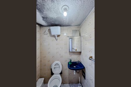 Banheiro de casa para alugar com 2 quartos, 60m² em Penha de França, São Paulo