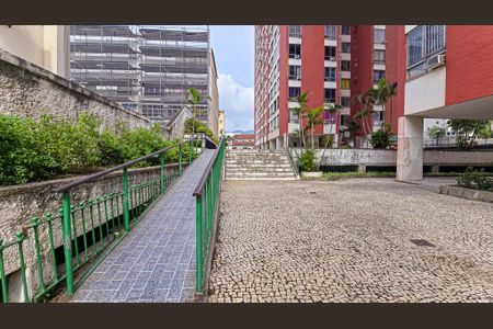 Apartamento para alugar com 76m², 3 quartos e 1 vaga Apartamento para alugar com 76m², 3 quartos e 1 vagaÁrea comum - rampa Acessibilidade
