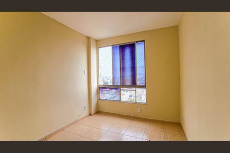 Apartamento para alugar com 76m², 3 quartos e 1 vaga Apartamento para alugar com 76m², 3 quartos e 1 vagaQuarto