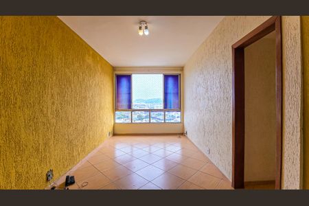 Apartamento para alugar com 76m², 3 quartos e 1 vaga Apartamento para alugar com 76m², 3 quartos e 1 vagaSala