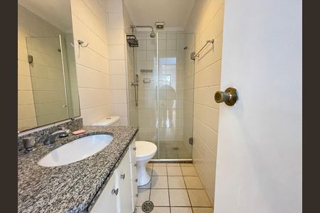 Apartamento para alugar com 74m², 3 quartos e 2 vagasBanheiro 2