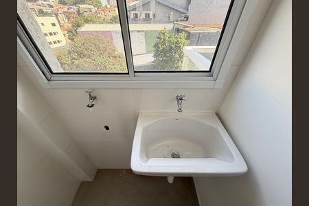 Apartamento para alugar com 2 quartos, 40m² em Vila Bertioga, São Paulo