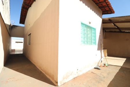 Corredor de casa para alugar com 3 quartos, 200m² em Jardim das Palmeiras, Uberlândia