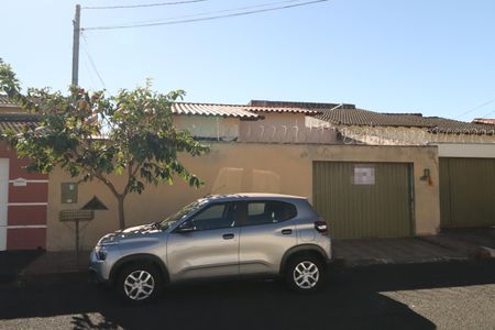 Casa para alugar com 200m², 3 quartos e sem vagaFachada