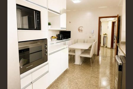 Apartamento à venda com 4 quartos, 202m² em Vila Gomes Cardim, São Paulo