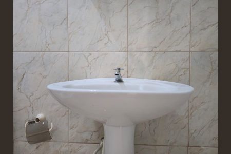 Casa para alugar com 30m², 1 quarto e 1 vagaBanheiro Social 02