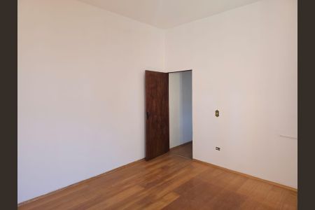 Casa para alugar com 30m², 1 quarto e 1 vagaQuarto 