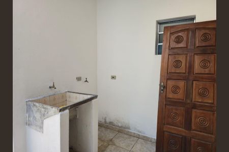 Casa para alugar com 30m², 1 quarto e 1 vagaÁrea de Serviço