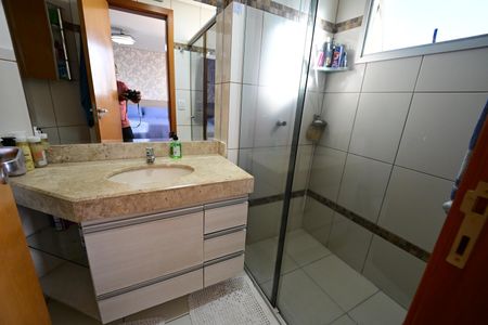Apartamento à venda com 3 quartos, 93m² em Condomínio Esmeralda, Goiânia