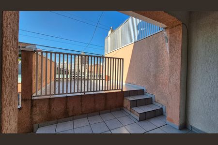 Varanda da sala de casa à venda com 3 quartos, 400m² em Vila Valparaíso, Santo André