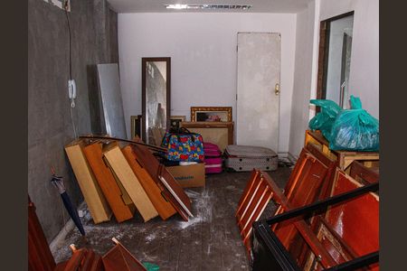 Casa para alugar com 7 quartos, 250m² em Santa Cruz, Rio de Janeiro