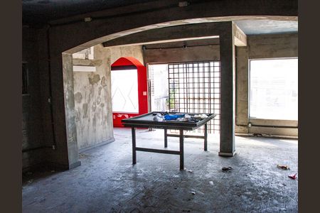 Casa para alugar com 7 quartos, 250m² em Santa Cruz, Rio de Janeiro