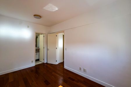 Apartamento para alugar com 68m², 2 quartos e 2 vagas Apartamento para alugar com 68m², 2 quartos e 2 vagasSuíte