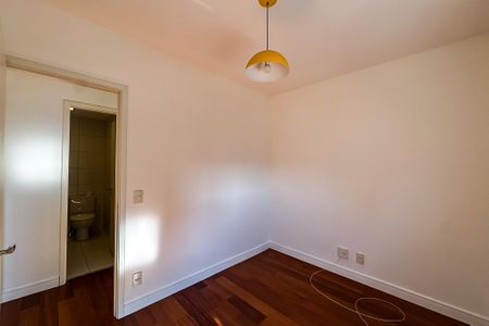 Apartamento para alugar com 68m², 2 quartos e 2 vagas Apartamento para alugar com 68m², 2 quartos e 2 vagasQuarto