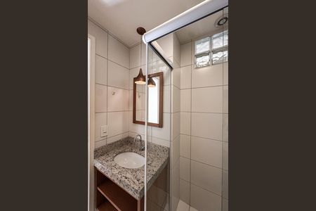 Apartamento para alugar com 68m², 2 quartos e 2 vagas Apartamento para alugar com 68m², 2 quartos e 2 vagasBanheiro