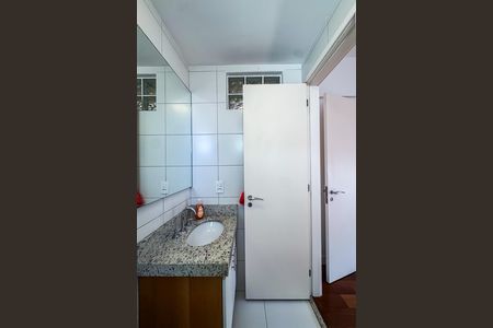 Apartamento para alugar com 68m², 2 quartos e 2 vagas Apartamento para alugar com 68m², 2 quartos e 2 vagasBanheiro da Suíte