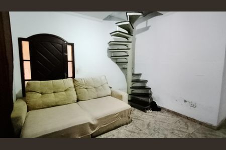 Casa para alugar com 120m², 4 quartos e 2 vagas Casa para alugar com 120m², 4 quartos e 2 vagasSala