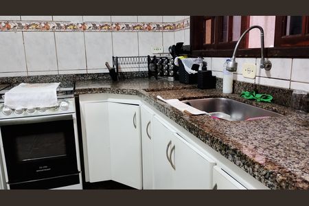 Casa para alugar com 120m², 4 quartos e 2 vagas Casa para alugar com 120m², 4 quartos e 2 vagasCozinha