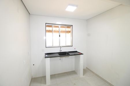 Sala/Cozinha de casa para alugar com 2 quartos, 100m² em Parque Santa Rita, São Paulo