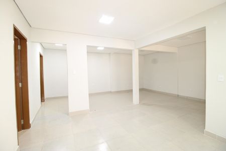 Casa para alugar com 2 quartos, 100m² em Parque Santa Rita, São Paulo