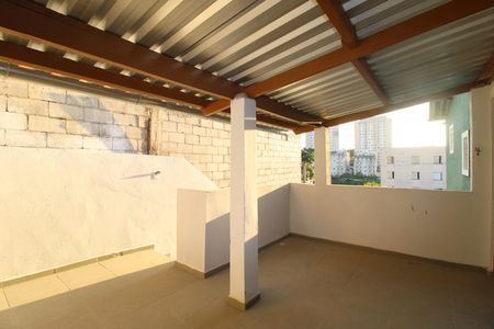 Área de Serviço de casa para alugar com 2 quartos, 100m² em Parque Santa Rita, São Paulo