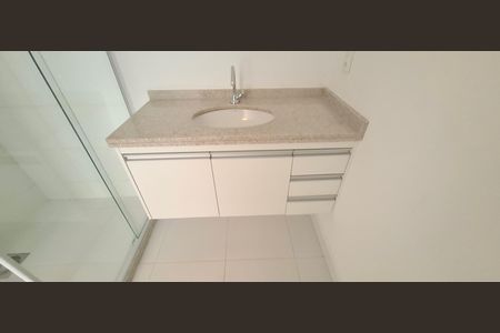 Apartamento para alugar com 57m², 2 quartos e 1 vaga Apartamento para alugar com 57m², 2 quartos e 1 vagaBanheiro da Suíte