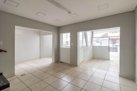 Casa para alugar com 167m², 3 quartos e sem vaga Casa para alugar com 167m², 3 quartos e sem vagaSala