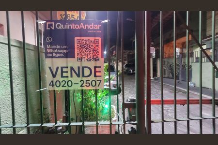 Placa instaladaPlaca instalada de casa à venda com 3 quartos, 231m² em Vila Valqueire, Rio de Janeiro