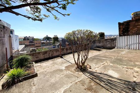 Quintal de casa à venda com 4 quartos, 360m² em União, Belo Horizonte