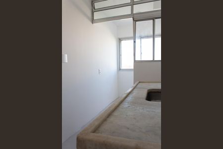 Cozinha de apartamento à venda com 2 quartos, 52m² em Jardim São Luís, São Paulo
