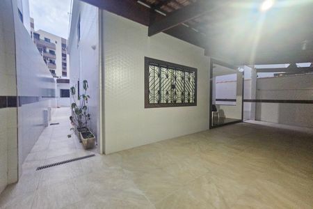 Casa para alugar com 2 quartos, 208m² em Jardim Tres Marias, Guarujá