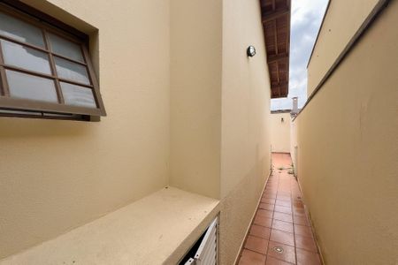 Casa de condomínio para alugar com 170m², 3 quartos e 3 vagas