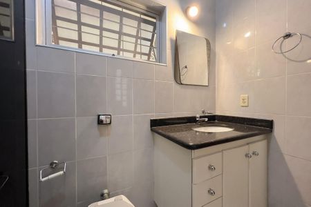 Casa de condomínio para alugar com 170m², 3 quartos e 3 vagas
