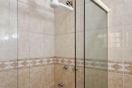 Casa de condomínio para alugar com 170m², 3 quartos e 3 vagas