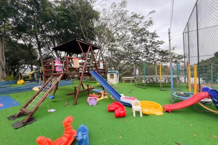 Casa de condomínio para alugar com 170m², 3 quartos e 3 vagas