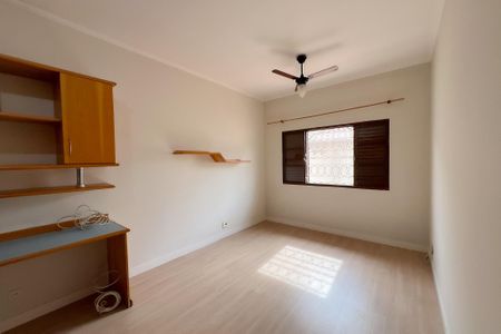Casa de condomínio para alugar com 170m², 3 quartos e 3 vagas
