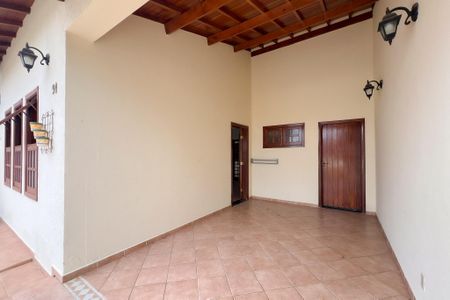Casa de condomínio para alugar com 170m², 3 quartos e 3 vagas