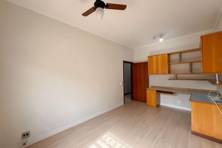 Casa de condomínio para alugar com 170m², 3 quartos e 3 vagas