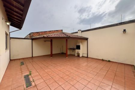 Casa de condomínio para alugar com 170m², 3 quartos e 3 vagas