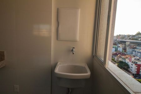 Apartamento à venda com 71m², 3 quartos e 3 vagas Apartamento à venda com 71m², 3 quartos e 3 vagasCozinha e Área de Serviço